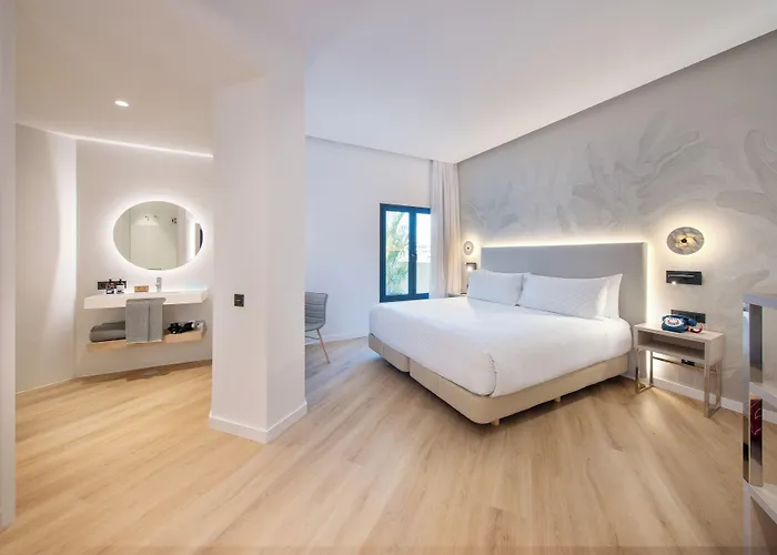 Hotel Innside Tenerife Santa Cruz 4*